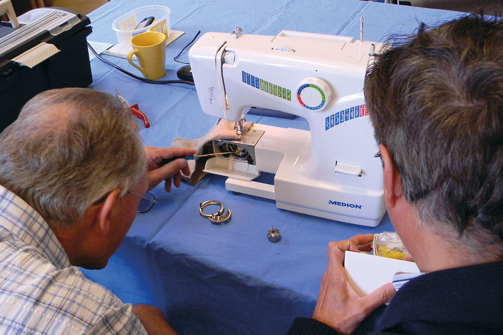 Nachbarschaftliches Helfen im Repair Café Eidelstedt, Foto: Eidelstedter Bürgerhaus