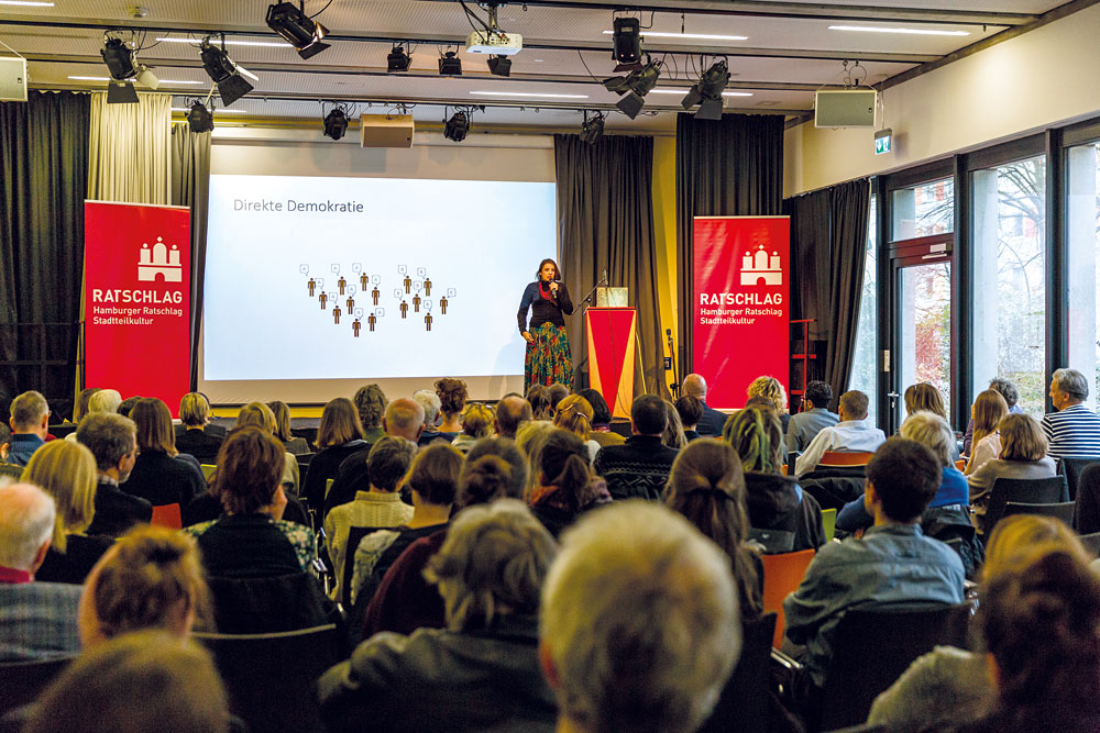 Marina Weisband erläutert das Prinzip der Direkten Demokratie, Foto: Miguel Ferraz